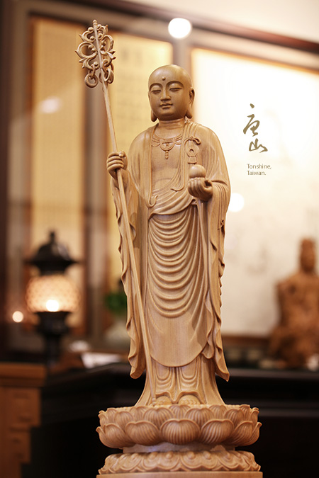 佛像雕刻藝術-立姿檜木地藏王菩薩